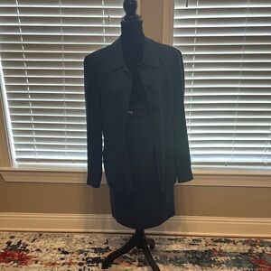 Jones New York Black Blazer Classic Structured Design